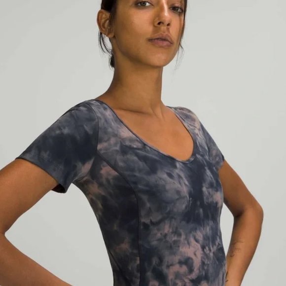 Lululemon Align Tee Diamond Dye Size 4 - Picture 1 of 8